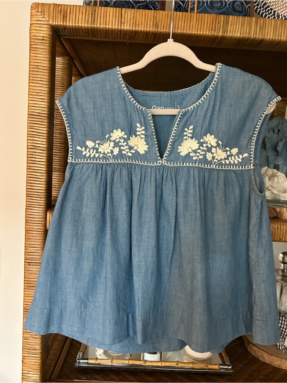 Chambray Blue Embroidered Sleeveless Tunic. Vintage Gap